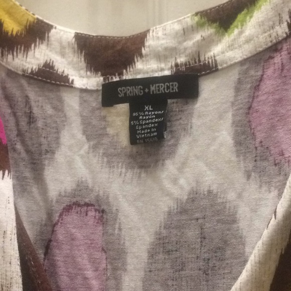 Abstract spring & Mercer ladies top extra large - Picture 3 of 4